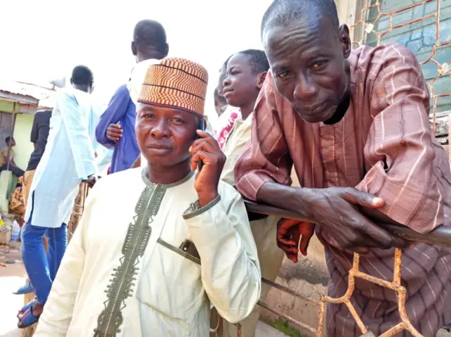 Ana sauraron rediyo domin jin sakamakon zaben gwaman Osun