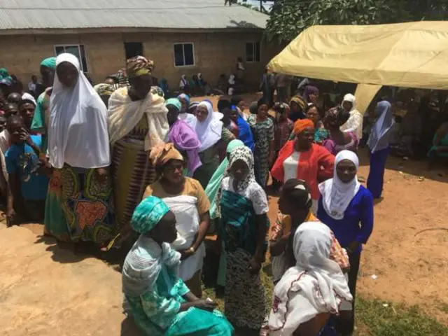 Mata sun fito domin kada kuri'arsu