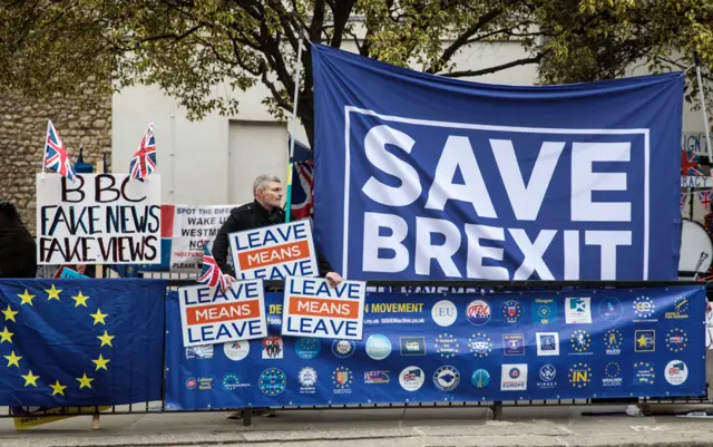 "Выход значит выход", "Спасти "брексит"