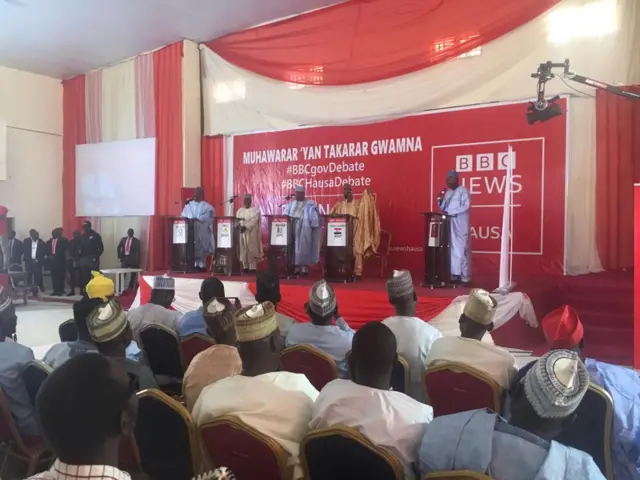 Zauren muhawara ya cika makil