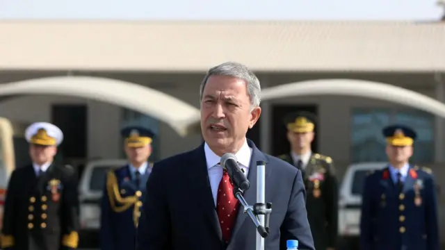 Hulusi Akar