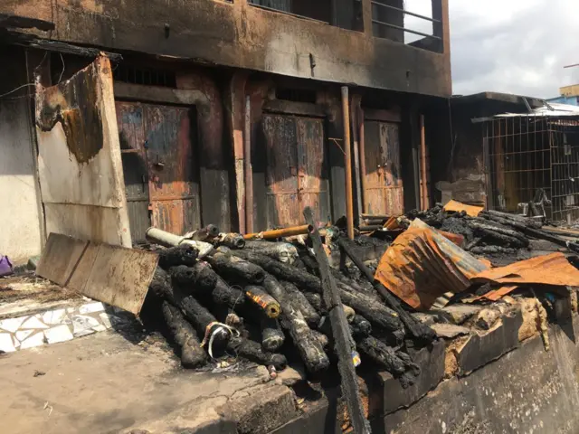 Ọkụ gbara n'Onicha