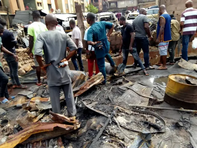 Ndị na-ekiri ụlọọrụ ụgbọala ọkụ