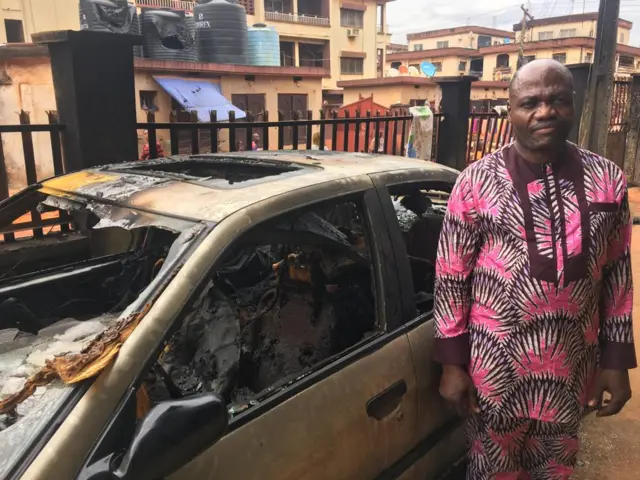 Nwoke ụgbọala ya rere ọkụ