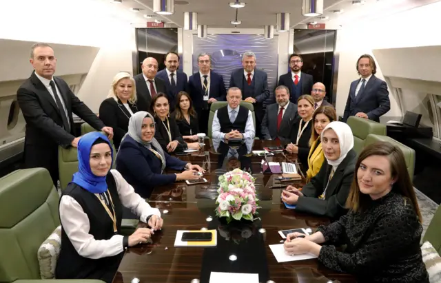 Erdoğan gazetecilerin sorularını yanıtladı