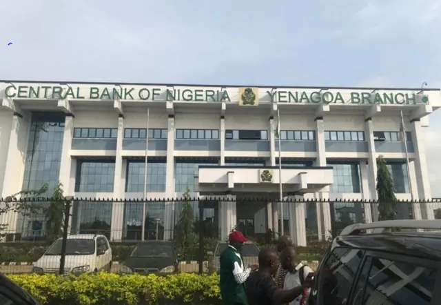 Ụlọakụ etiti dị na Yenogoa