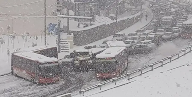 بارش برف و ترافیک تهران