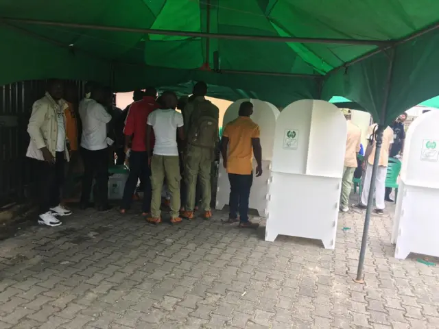 Inec don begin distribute materials for Otuoke