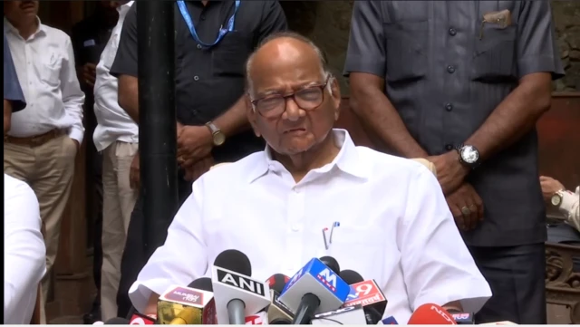 पवारांची पत्रकार परिषद