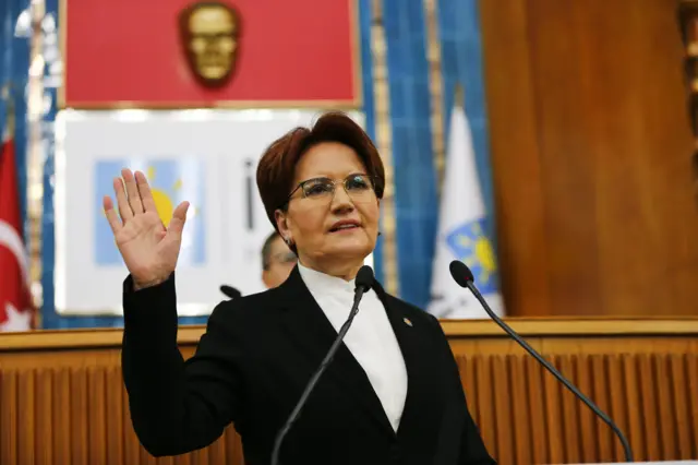 akşener