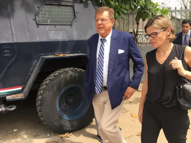US Consular General JOHN BRAY as e dey comot for INEC office