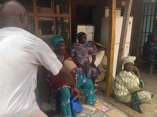 Iya to n jẹun ni agọ idibo