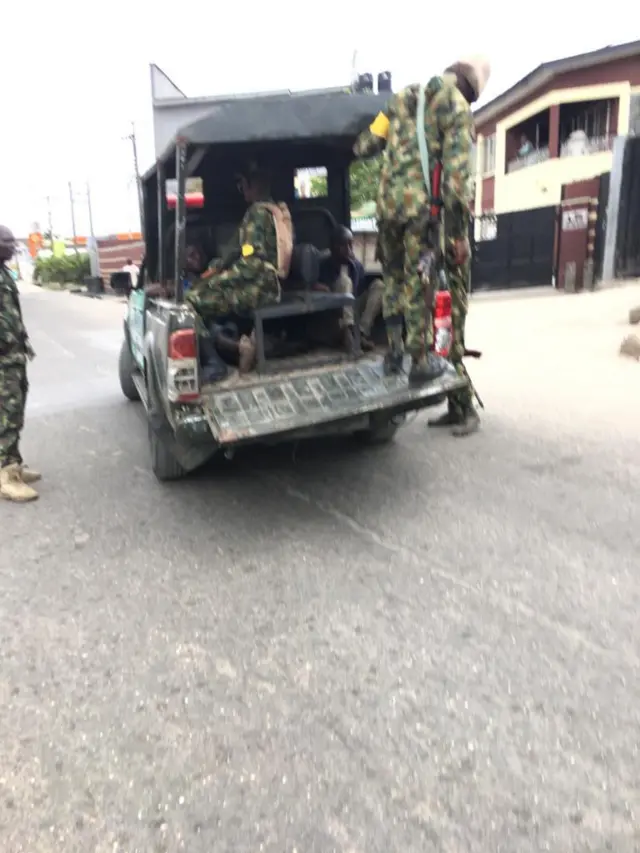 Awọn agbofinro duro soju popo