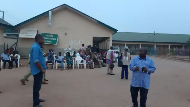 Ndị pụtara ịtụ Vootu n'Asaba, Delta steeti ebe Elekere isii nke ụtụtụ
