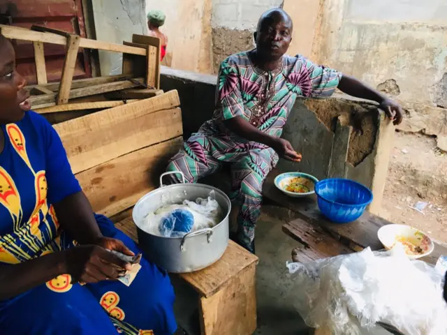 Awọn eeyan to n jẹ iyan