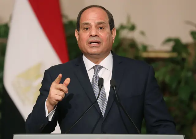 السيسي يشدد على تطبيق المعايير الدولية في مشروع محطة الضبعة النووية