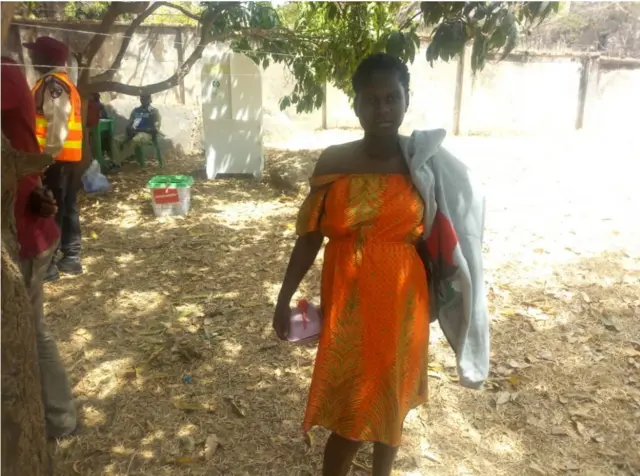 Nwaanyị dị ime gara ịtụ vootu