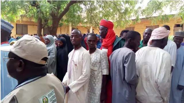 Ndị na-atụ vootu na Dogon Daji