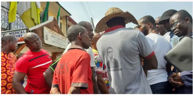 Ọdụ akwụkwọ akụkọ dị n'okporoụzọ Umuwaya dị n'Umuahia, Abia Steeti