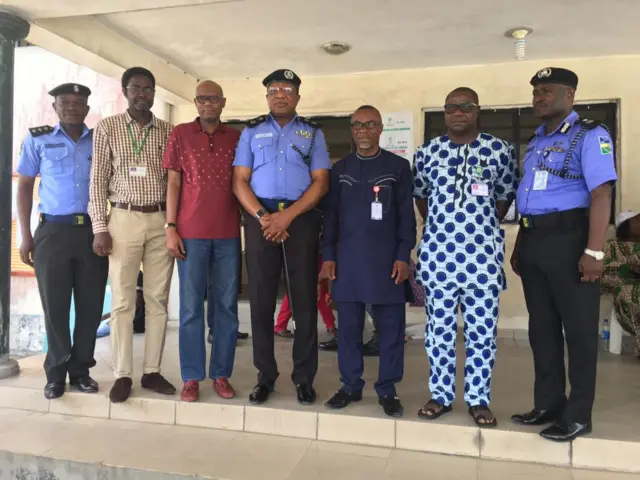 CP Shola David pose wit pipo wey welcome am