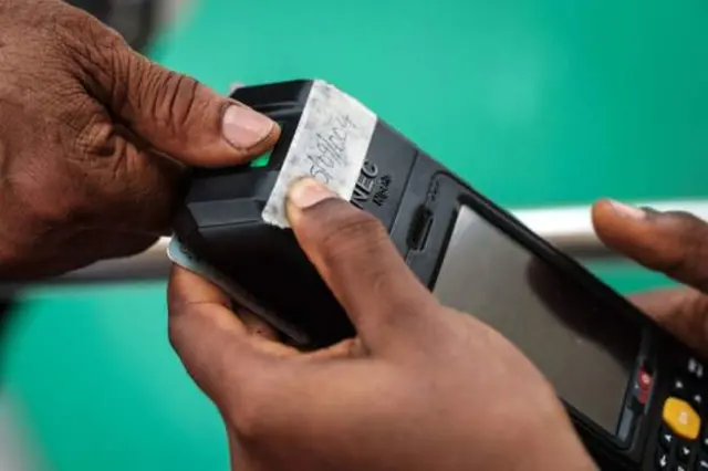 Card reader