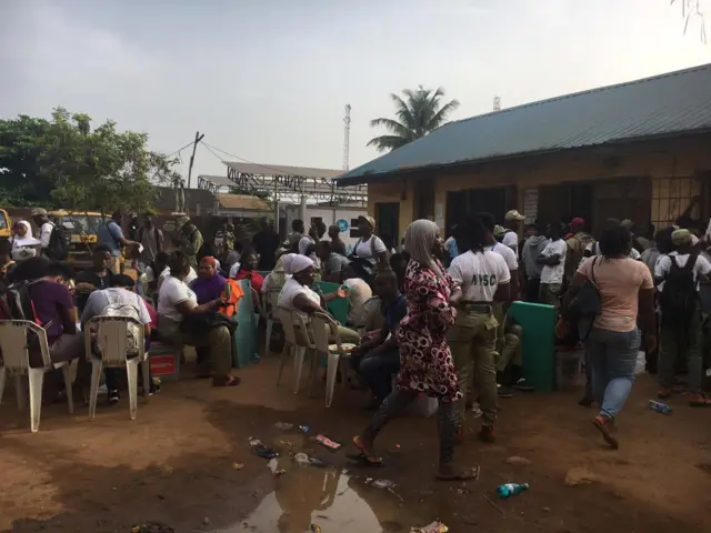 Awọn agunbanirọ