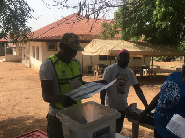 Vote sorting and counting don begin for di different polling unit for Benue State.