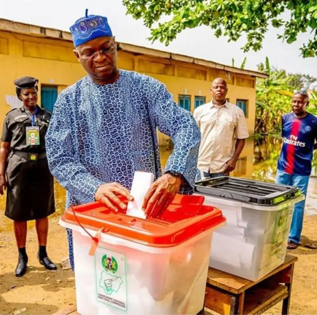 Babatunde Raji Fasọla,