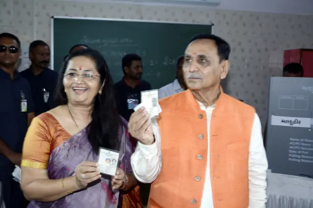 વિજય રૂપાણી અને તેમનાં પત્ની