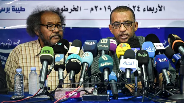 قوى الحرية والتغيير قالت إن المجلس العسكري يتعنت في نقل السلطة