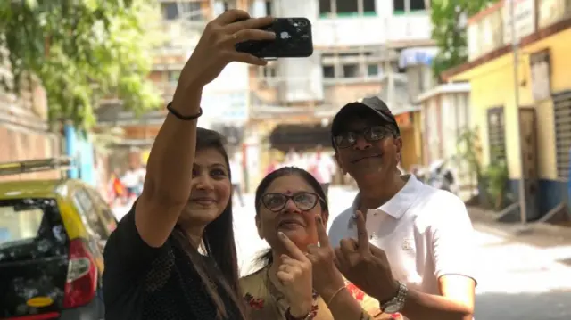 सेल्फी