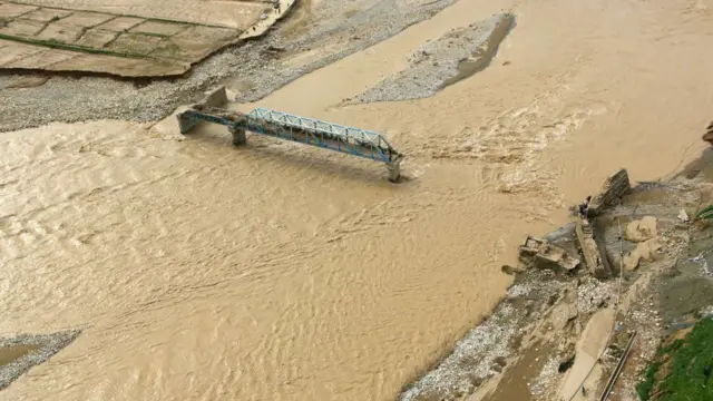 سیل پلدختر