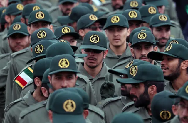 أفراد من الحرس الثوري الإيراني