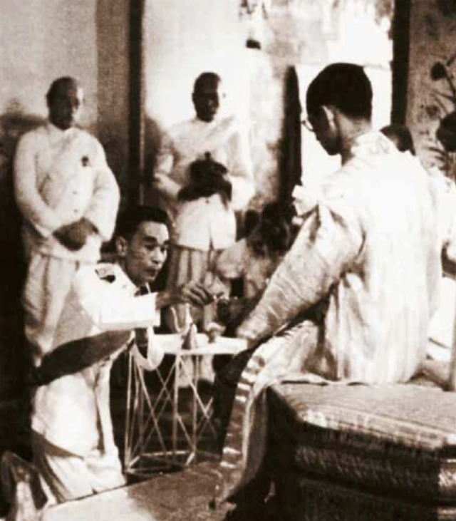 หนังสือพระราชพิธีบรมราชาภิเษก กระทรวงวัฒนธรรม