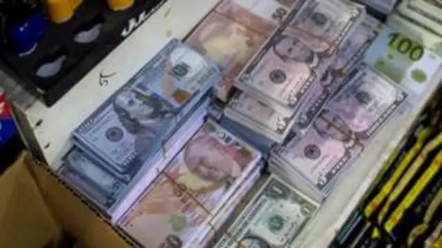 lira dolar