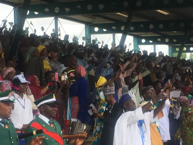 Ndị bịara emume Juun 12