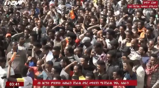 ኣብ ልዕሊ ቀዳማይ ሚኒስትር ኣብዪን መሪሕነቱን ዘነጻጸሩ፡ ናይ ተቓውሞ ቃላትን ድምጽታትን ይስምዑ ኣለው