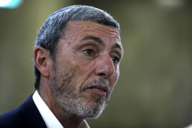 خاخام رافی پرتز وزیر آموزش و پرورش اسرائیل است
