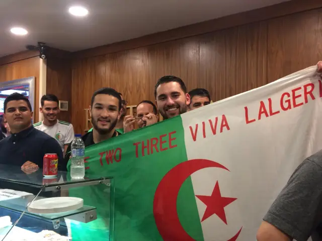 Des fans Algériens à Londres.
