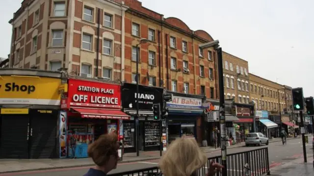 Bienvenue dans ''Little Algiers'' (Petite Alger), près de Finsbury Park au nord de Londres.