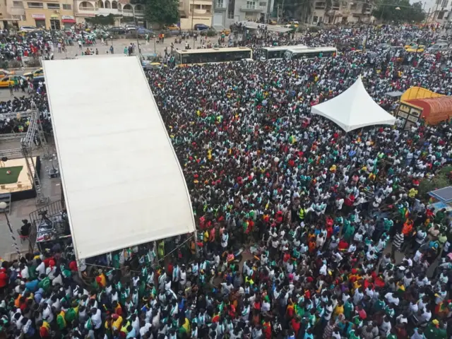 Les  Sénégalais regroupés pour vivre ensemble cette finale historique, la deuxième de l'histoire du pays.