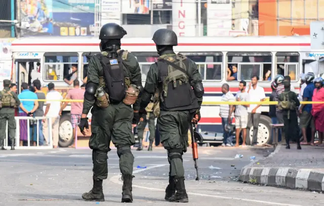الهجمات أودت بحياة 258 شخصا