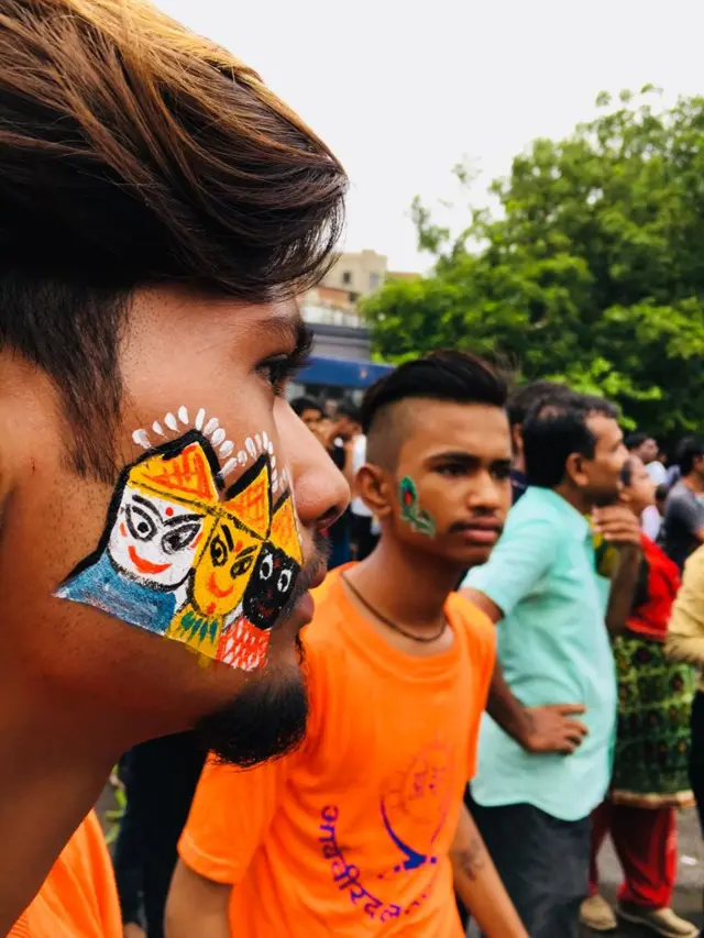 શ્રદ્ધાળુની તસવીર