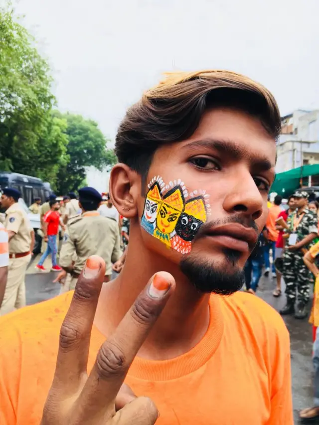 શ્રદ્ધાળુની તસવીર