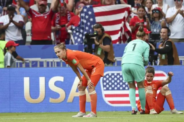 بازیکنان هلند سخت کوشیدند اما آمریکا حریفی قدر بود