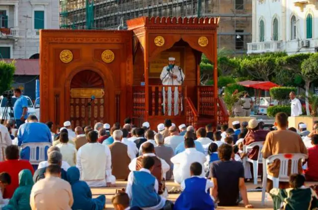 Heshiiska xabad joojinta ah ayaa looga gollahaa in shacabka ay helaan fursad ay ku ciidaan
