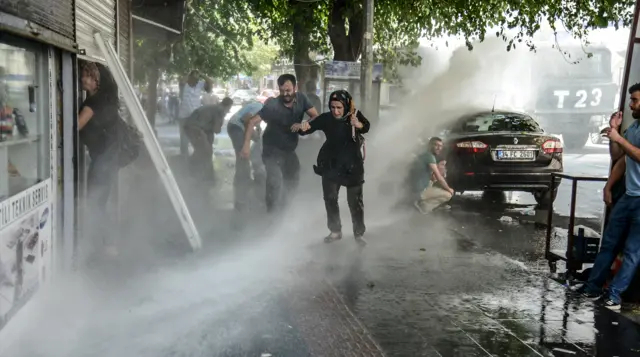 Kayyumlara karşı protestolara polis müdahale etmişti