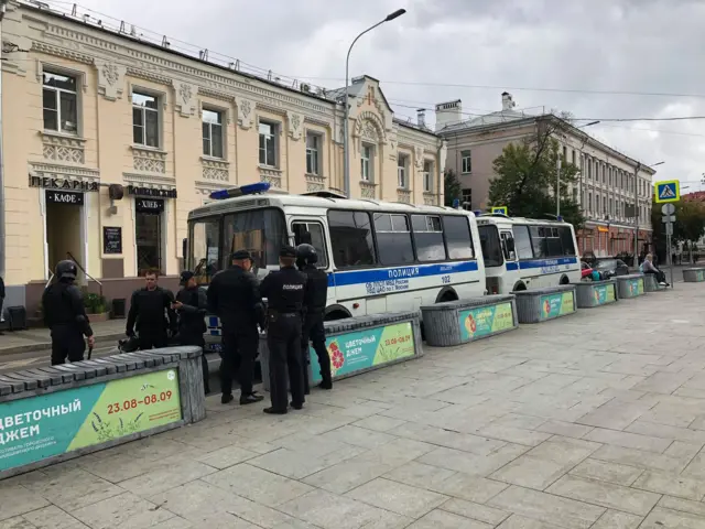 ы