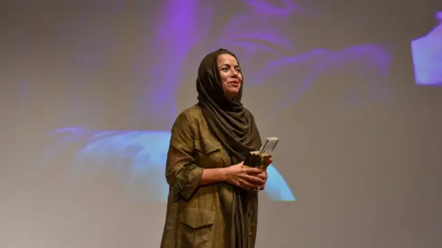 مهتاب نصیرپور