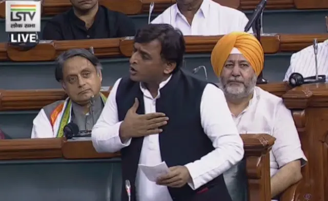 अखिलेश यादव
